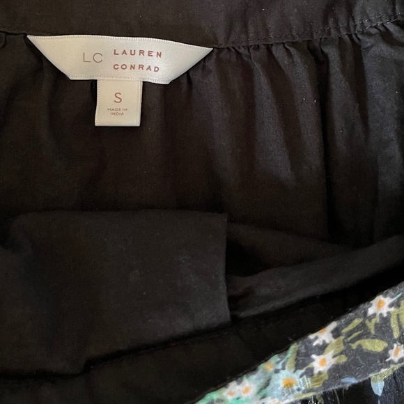 LC Lauren Conrad Romantic Floral Square Neck 3/4 Sleeve Blouse size Small - Picture 7 of 11